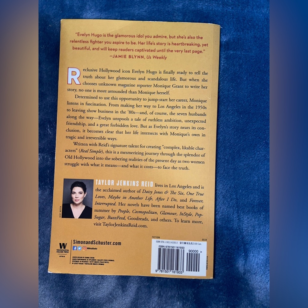 Books - Picture 5 of 6